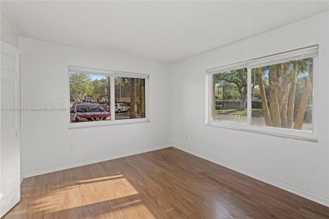 Copropriété à louer à Miami, Floride: 2 chambres, 74.69 m2 № 1365864 - photo 12