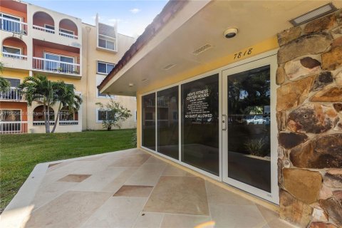 Copropriété à louer à Miami, Floride: 2 chambres, 74.69 m2 № 1365864 - photo 17