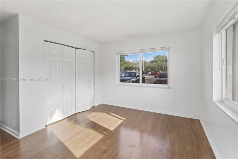 Copropriété à louer à Miami, Floride: 2 chambres, 74.69 m2 № 1365864 - photo 13