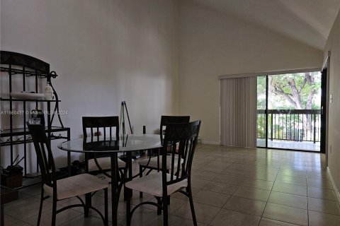 Copropriété à louer à Miami, Floride: 3 chambres, 102.38 m2 № 1365863 - photo 9