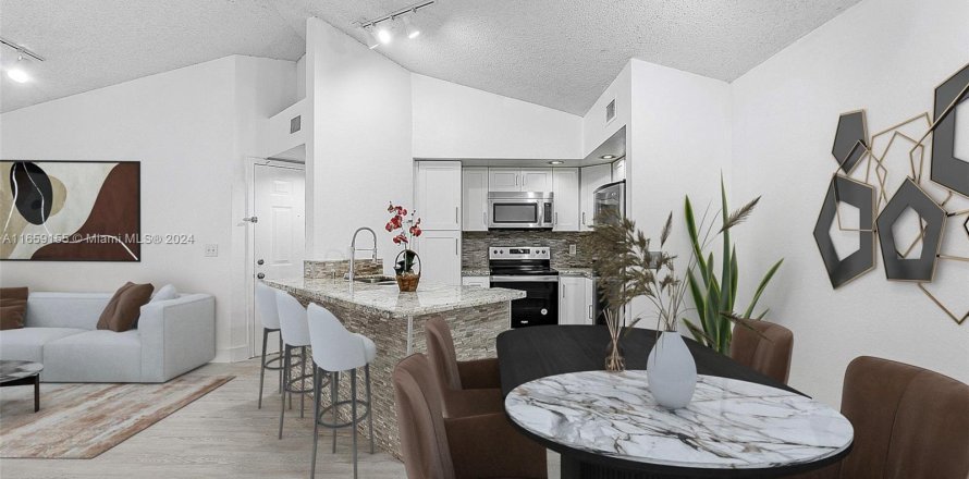 Condo in Sunrise, Florida, 2 bedrooms  № 1365784