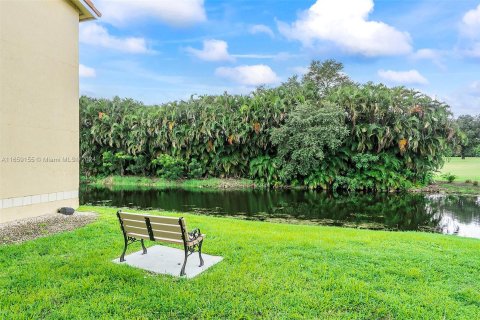 Condo in Sunrise, Florida, 2 bedrooms  № 1365784 - photo 29