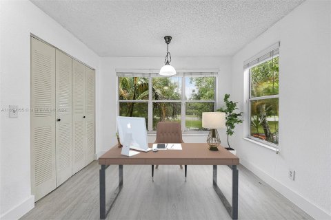 Condo in Sunrise, Florida, 2 bedrooms  № 1365784 - photo 5