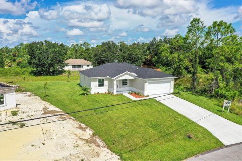 House in North Port, Florida 3 bedrooms, 139.17 sq.m. № 1220074 - photo 4