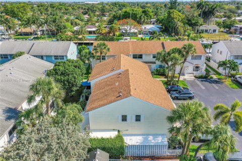 Adosado en venta en Pompano Beach, Florida, 2 dormitorios, 94.57 m2 № 1329931 - foto 18