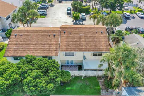 Touwnhouse à vendre à Pompano Beach, Floride: 2 chambres, 94.57 m2 № 1329931 - photo 17