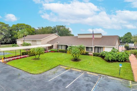 Villa ou maison à vendre à Delray Beach, Floride: 3 chambres, 176.42 m2 № 961522 - photo 10