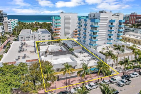 Купить коммерческую недвижимость в Майами-Бич, Флорида № 1102297 - фото 1