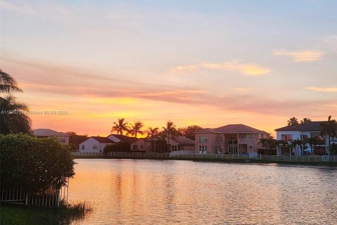 Villa ou maison à vendre à Miramar, Floride: 4 chambres, 324.04 m2 № 1209574 - photo 13