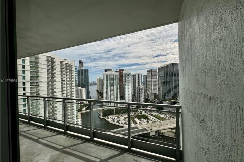 Condo in Miami, Florida, 2 bedrooms  № 1399946 - photo 28