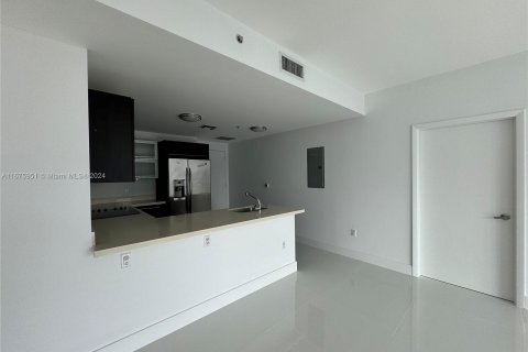 Condominio en venta en Miami, Florida, 2 dormitorios, 101.54 m2 № 1399946 - foto 19