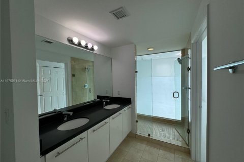 Copropriété à vendre à Miami, Floride: 2 chambres, 101.54 m2 № 1399946 - photo 18