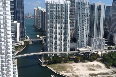 Condominio en venta en Miami, Florida, 2 dormitorios, 101.54 m2 № 1399946 - foto 2