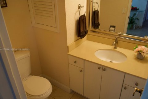 Condo in Pembroke Pines, Florida, 1 bedroom  № 1330323 - photo 6