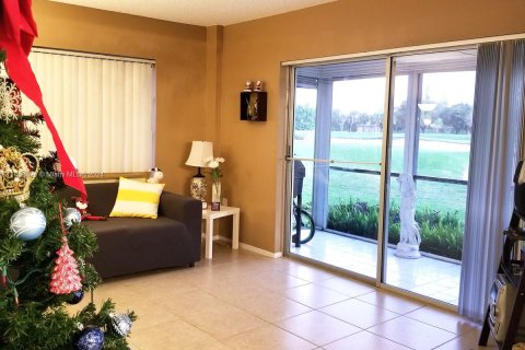 Condominio en venta en Lauderhill, Florida, 2 dormitorios, 94.39 m2 № 1364819 - foto 8