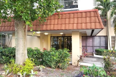 Copropriété à vendre à Lauderhill, Floride: 2 chambres, 94.39 m2 № 1364819 - photo 21