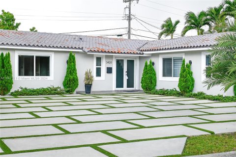 Casa en venta en Miami, Florida, 4 dormitorios, 185.06 m2 № 1329841 - foto 3