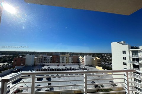 Condominio en venta en Aventura, Florida, 2 dormitorios, 99.03 m2 № 1329798 - foto 7