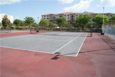 Condo in West Palm Beach, Florida, 2 bedrooms  № 1129001 - photo 1