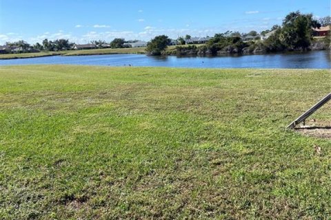 Villa ou maison à vendre à Punta Gorda, Floride: 3 chambres, 221.2 m2 № 914895 - photo 17