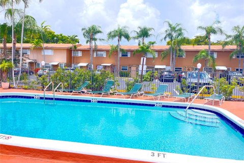 Touwnhouse à vendre à Dania Beach, Floride: 2 chambres, 95.13 m2 № 1235110 - photo 24