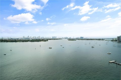 Condominio en venta en Miami Beach, Florida, 2 dormitorios, 101.08 m2 № 1235112 - foto 13