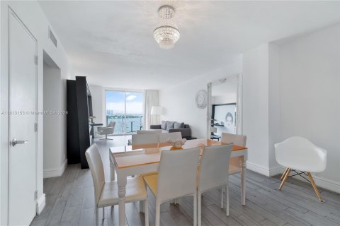 Condominio en venta en Miami Beach, Florida, 2 dormitorios, 101.08 m2 № 1235112 - foto 3