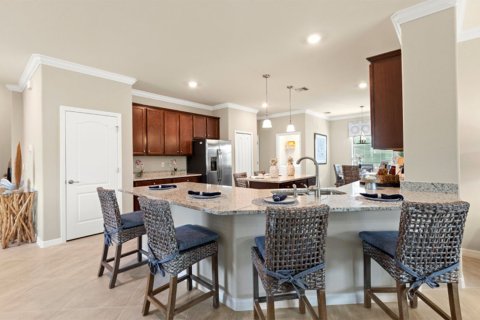 Villa ou maison à vendre à Fort Myers, Floride: 4 chambres, 210 m2 № 26531 - photo 4