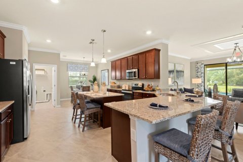 Villa ou maison à vendre à Fort Myers, Floride: 4 chambres, 210 m2 № 26531 - photo 6