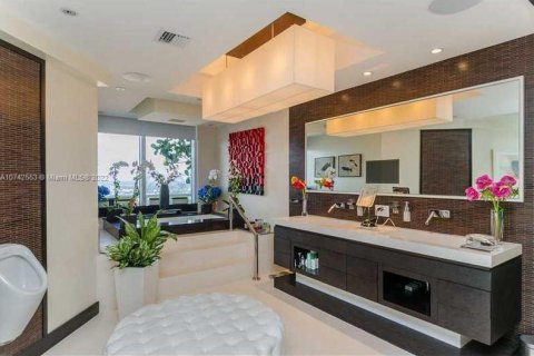 Condominio en venta en Aventura, Florida, 5 dormitorios, 435.71 m2 № 5913 - foto 19