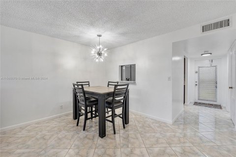 Condominio en venta en Sunrise, Florida, 1 dormitorio, 78.97 m2 № 1080868 - foto 12