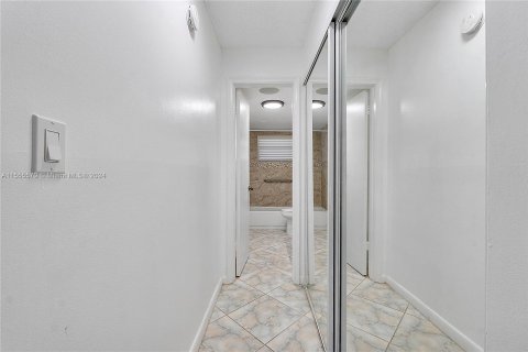 Condominio en venta en Sunrise, Florida, 1 dormitorio, 78.97 m2 № 1080868 - foto 25
