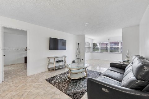Condominio en venta en Sunrise, Florida, 1 dormitorio, 78.97 m2 № 1080868 - foto 16