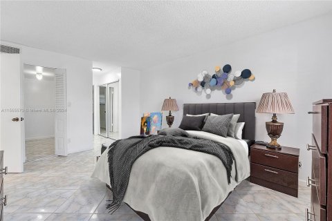 Condominio en venta en Sunrise, Florida, 1 dormitorio, 78.97 m2 № 1080868 - foto 24