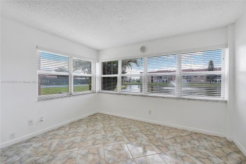 Condominio en venta en Sunrise, Florida, 1 dormitorio, 78.97 m2 № 1080868 - foto 20