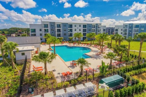 Condominio en venta en Kissimmee, Florida, 2 dormitorios, 104.61 m2 № 1365035 - foto 1