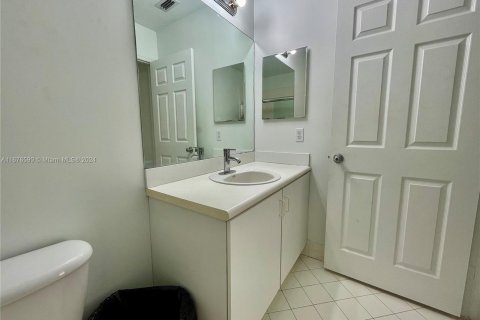 Casa en venta en Homestead, Florida, 5 dormitorios, 265.89 m2 № 1401187 - foto 26