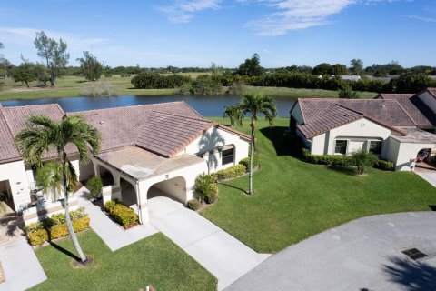 House in Boynton Beach, Florida 2 bedrooms, 127.46 sq.m. № 890423 - photo 10