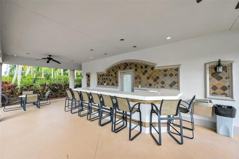 House in Boca Raton, Florida 4 bedrooms, 272.67 sq.m. № 921167 - photo 8