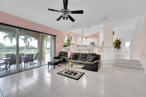 House in Boca Raton, Florida 4 bedrooms, 272.67 sq.m. № 921167 - photo 25