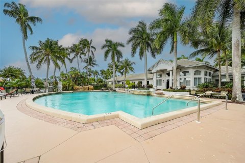 House in Boca Raton, Florida 4 bedrooms, 272.67 sq.m. № 921167 - photo 10