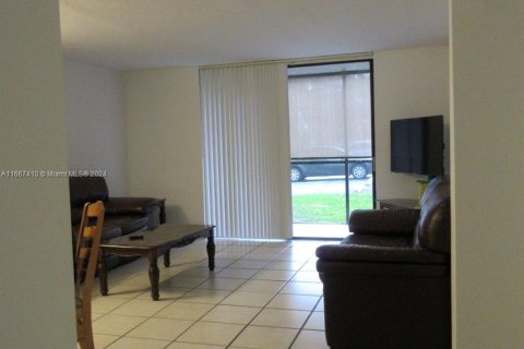 Condominio en venta en Miami, Florida, 2 dormitorios, 89.65 m2 № 1395262 - foto 3