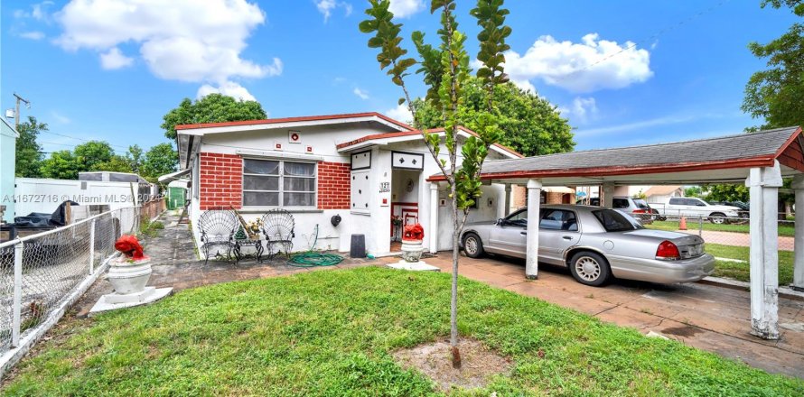 Casa en Hialeah, Florida 2 dormitorios, 159.14 m2 № 1395207