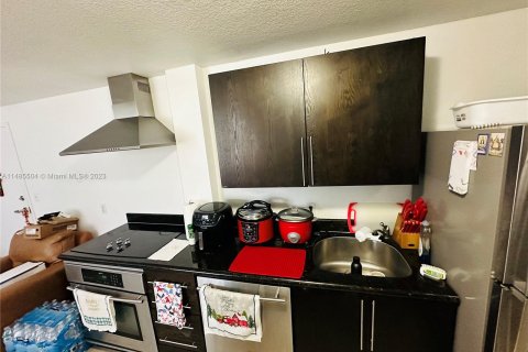 Condo in Miami Beach, Florida, 1 bedroom  № 837056 - photo 4