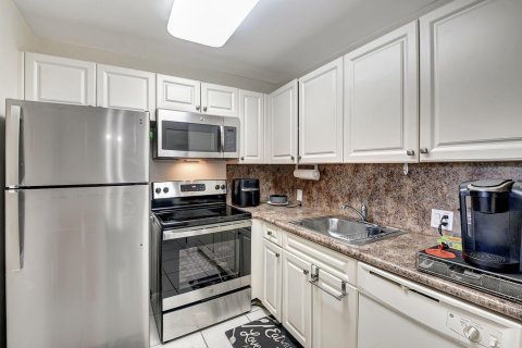 Condo in Boca Raton, Florida, 1 bedroom  № 1160748 - photo 17