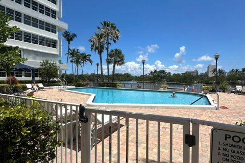 Condo in Fort Lauderdale, Florida, 1 bedroom  № 1160744 - photo 2