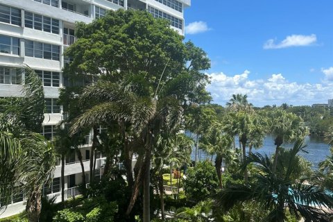 Condominio en venta en Fort Lauderdale, Florida, 1 dormitorio, 83.24 m2 № 1160744 - foto 1