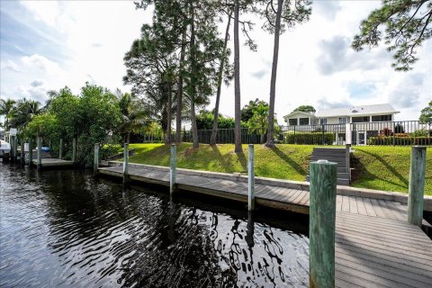 Villa ou maison à louer à Stuart, Floride: 4 chambres, 257.15 m2 № 874290 - photo 4