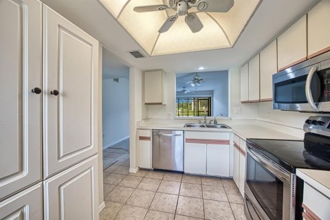 Copropriété à vendre à Punta Gorda, Floride: 2 chambres, 97.55 m2 № 1283643 - photo 12