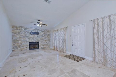 Condo in Tampa, Florida, 2 bedrooms  № 1363576 - photo 5